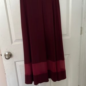 Burgundy skirt with shear bottom, size M